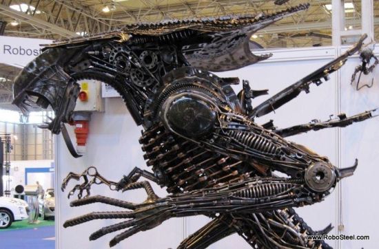 alien sculpture