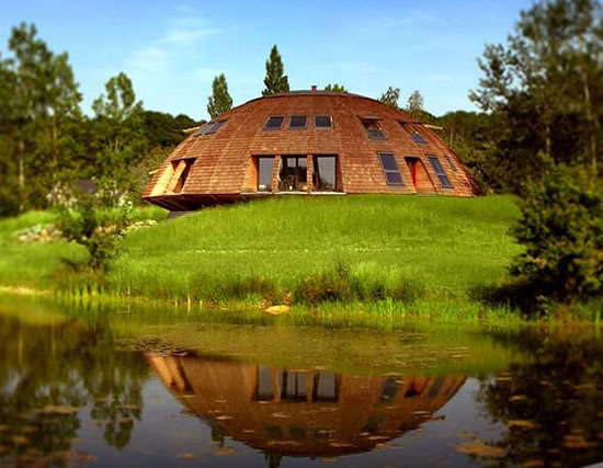Eco friendly Domespace houses gyrate to make the best of sun ...