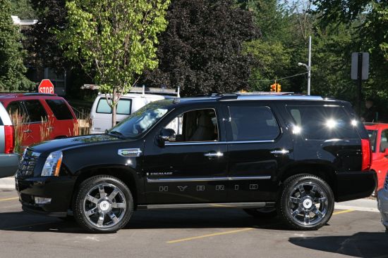 escalade-hybrid-2_xJkJX_7071.jpg