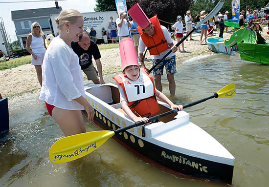 22nd annual 2010 oxford cardboard boat race 5