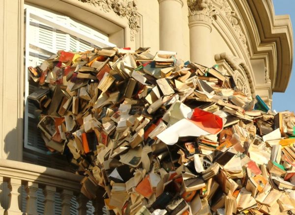 5,000 Books Pour Out of a Building in Spain