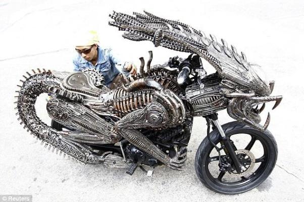 Alien Motorbike