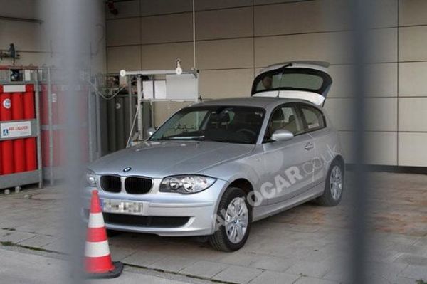 BMW’s hydrogen fuel cell hybrid vehicle