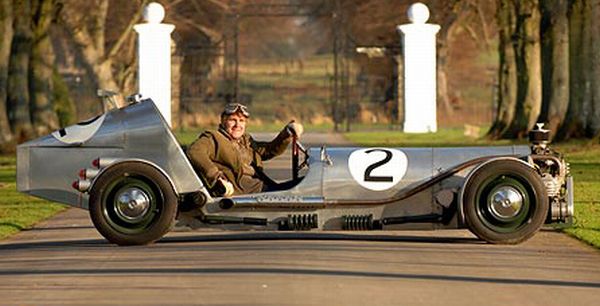 New invention: A car that runs on bourbon whisky - Ecofriend