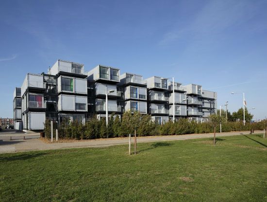 Cité A Docks student dormitory made from shipping containers - Ecofriend