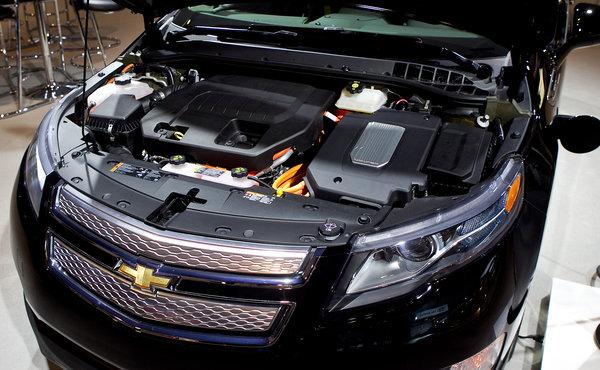 General Motors reinforces hybrid car battery