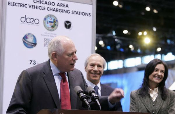 Governor Pat Quinn Rolls Out Nation’s Largest Electric Vehicle Fast-Charging Network