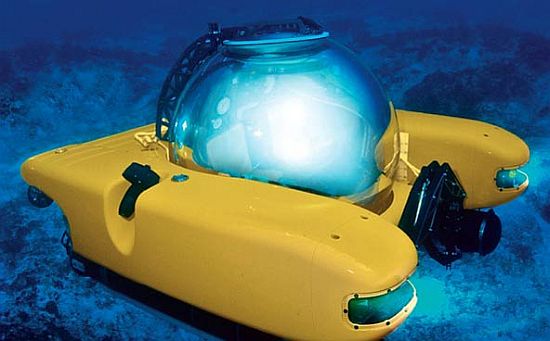 hammacher schlemmers personal submarine powered by