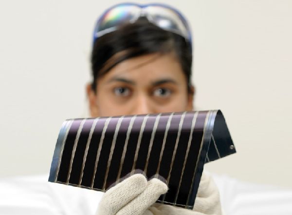 Highly-efficient solar cells aim to power your iPhone