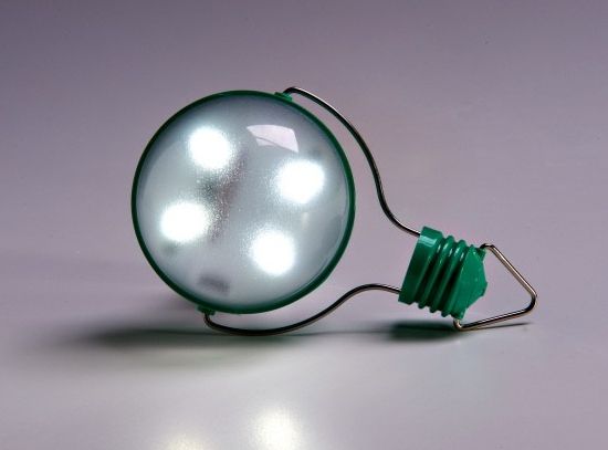 nokero n200 solar powered light bulb  07