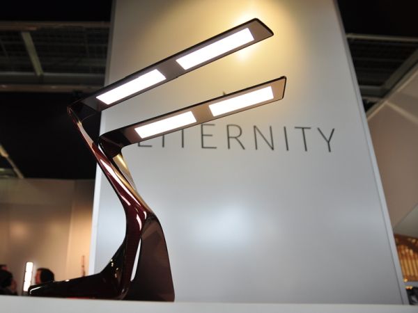 Novaled Unveils OLED Desk Lamp