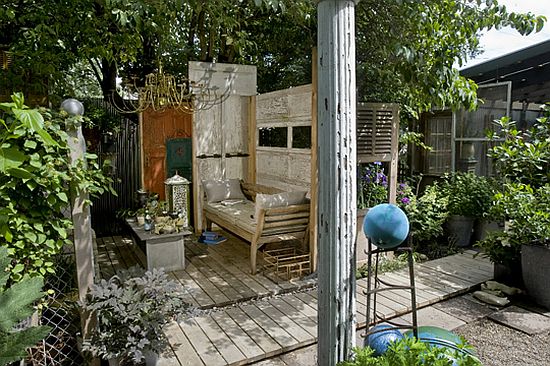 outdoor living room from salvage 1