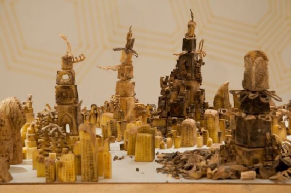 Plot – A Stunning Cityscape Made of Carved Potatoes