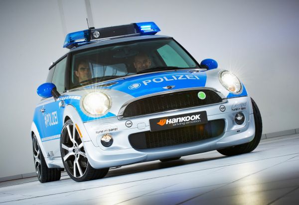 Schnitzer Police MINI E R56