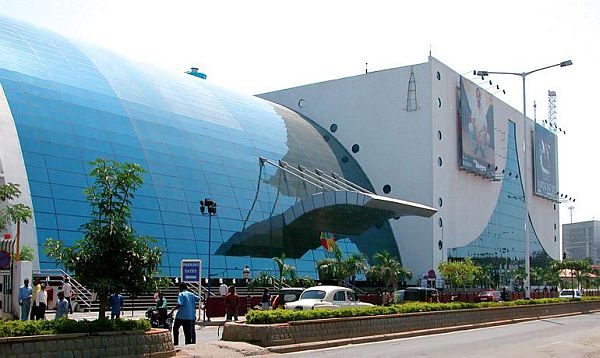 solar powered theater in india 2