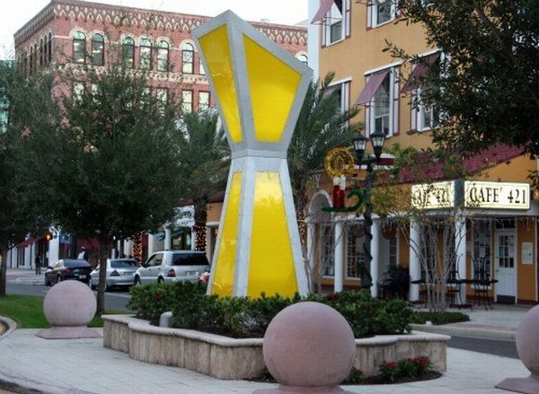 Solar light sculpture