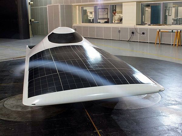 solar-powered car