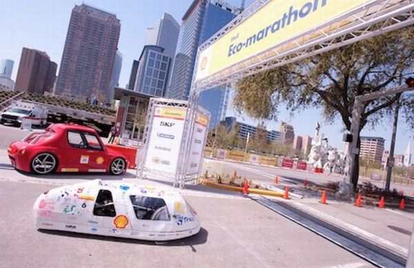 Student-built fuel-efficient car