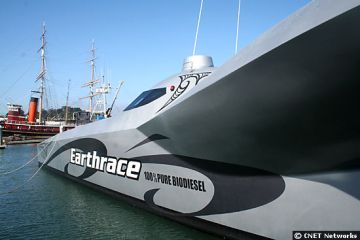 the earthrace boat