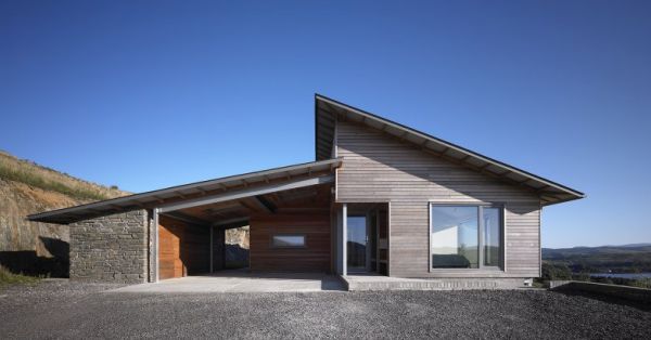 Zero Carbon House designed by Simon Winstanley Architects