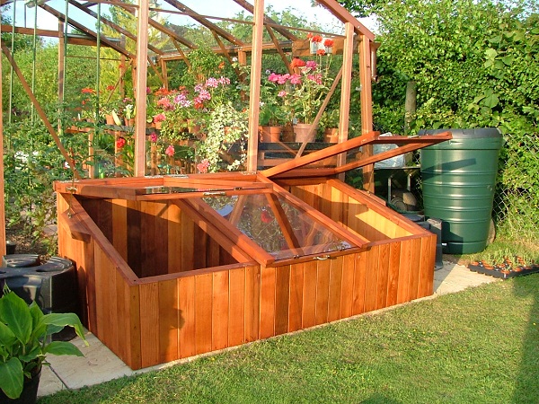 How To Build A Greenhouse Ecofriend How To Build A Greenhouse Ecofriend