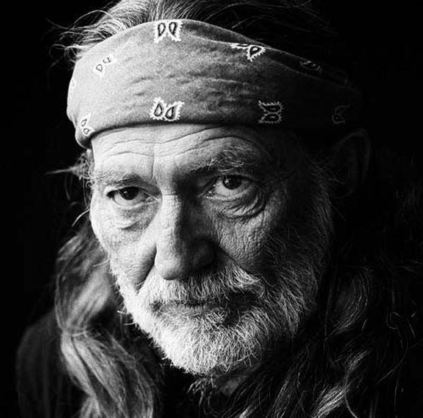 16Willie-Nelson