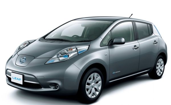 2013-nissan-leaf-gray-front-three-quarter-1024x640