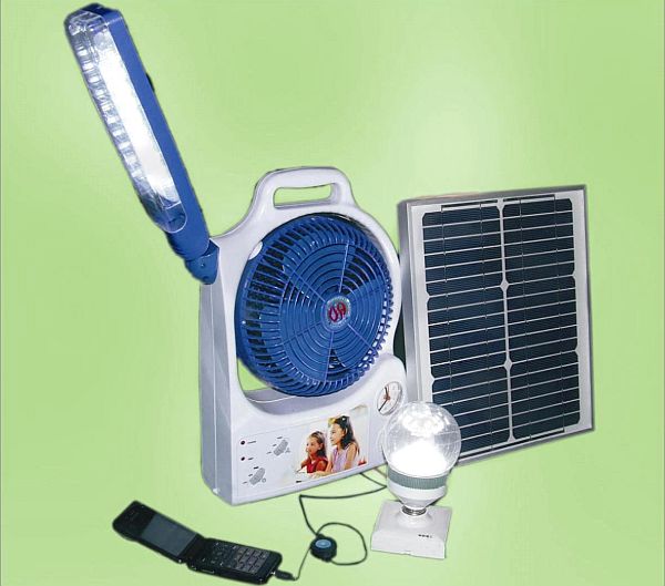 China_solar_power_fan_with_light20113161105003