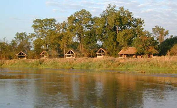 Mwaleshi Camp