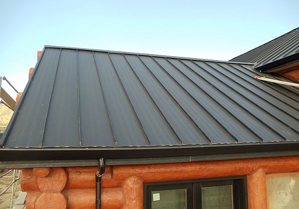 Standing-seam metal roof