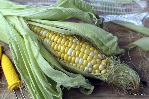 corn, cob, cornsilk, half open, leaves, fresh, yellow, white, maïs