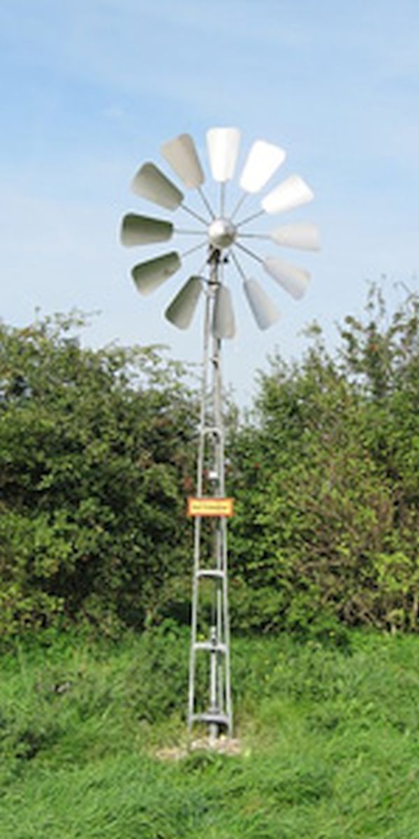 Wind store water pump