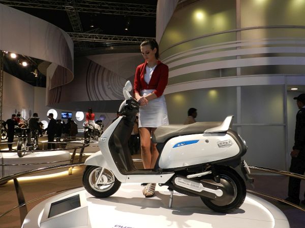 TVS Qube Electric Bike