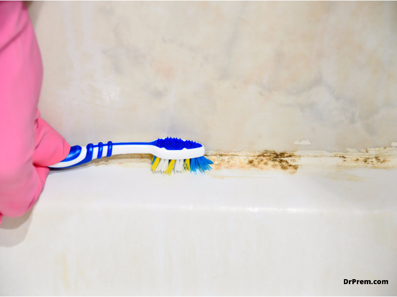 Out of the box ways of using old toothbrush