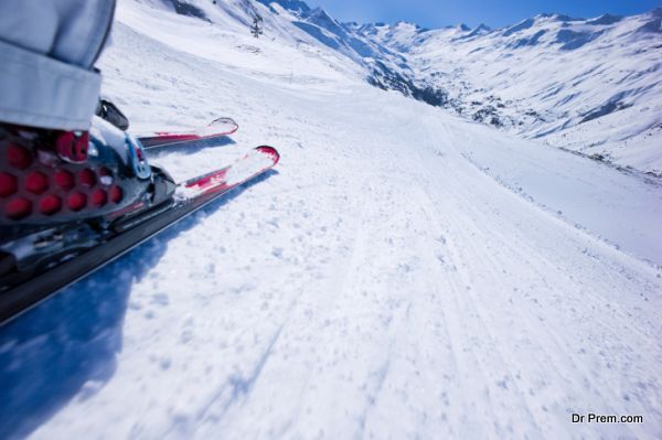 eco-friendly-skiing-and-snow-boarding