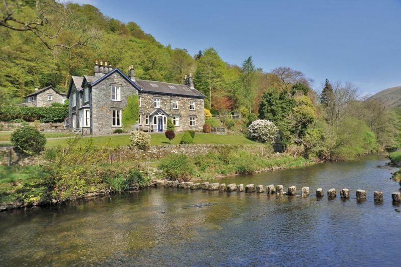 dog friendly cottages from Lakelovers