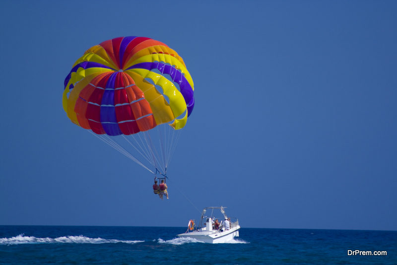 Kite farm offers parasailing while producing energy