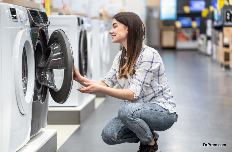 woman wants to buy Energy-Efficient appliance