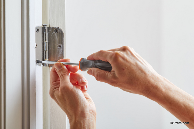 How To Replace Door Hinges By Yourself