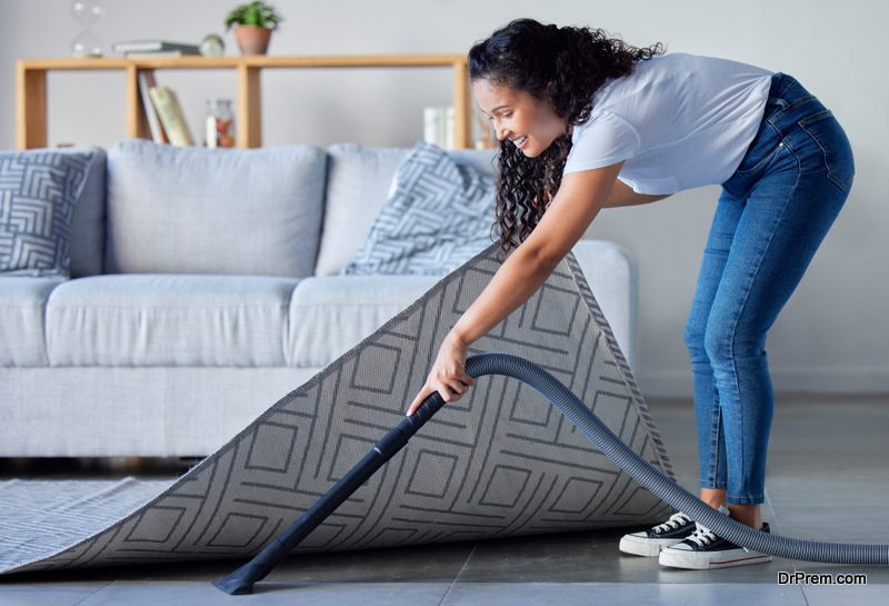 How Cleaning the House Like Crazy Connects to Your Body Image